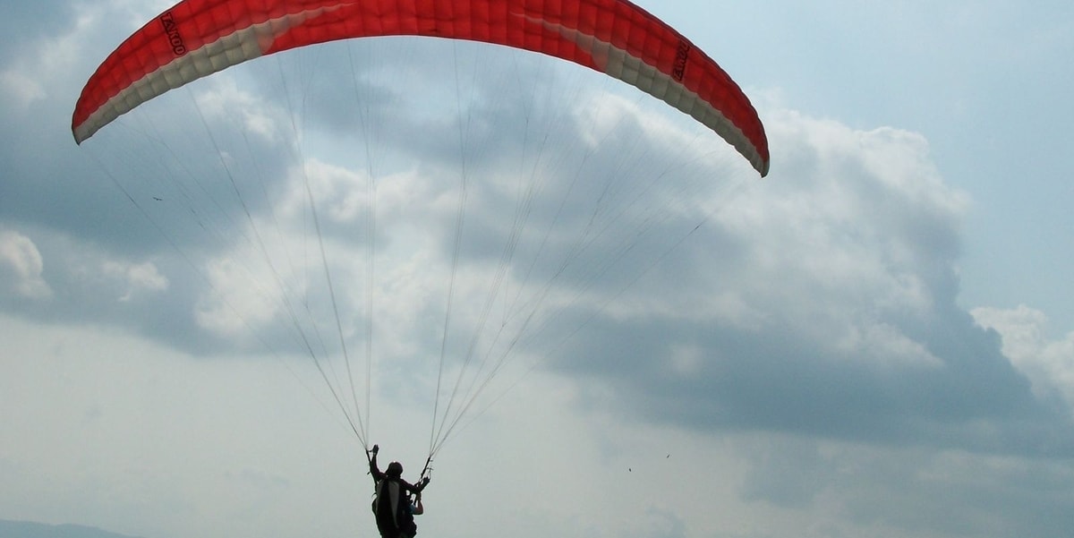 Parapente en la Mesa de Ruitoque